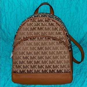 Michael Kors Abbey MD Backpack